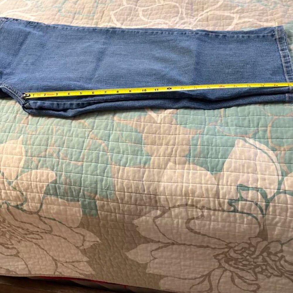 Style & Co Denim Capri - Picture 8 of 9